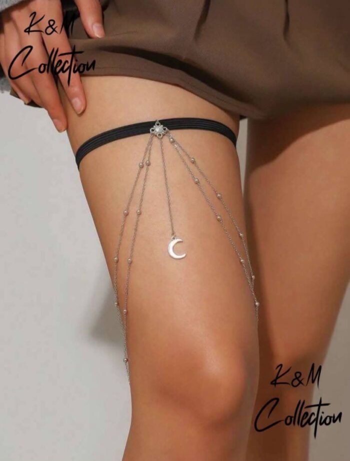 Crescent chain – Image 1